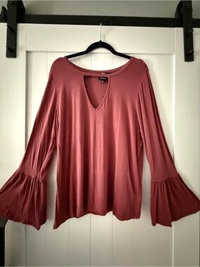 bobeau Rose Long-Sleeve V-Neck Bell Sleeve Top